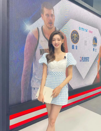 篮球与足球赛事门票价格对比分析